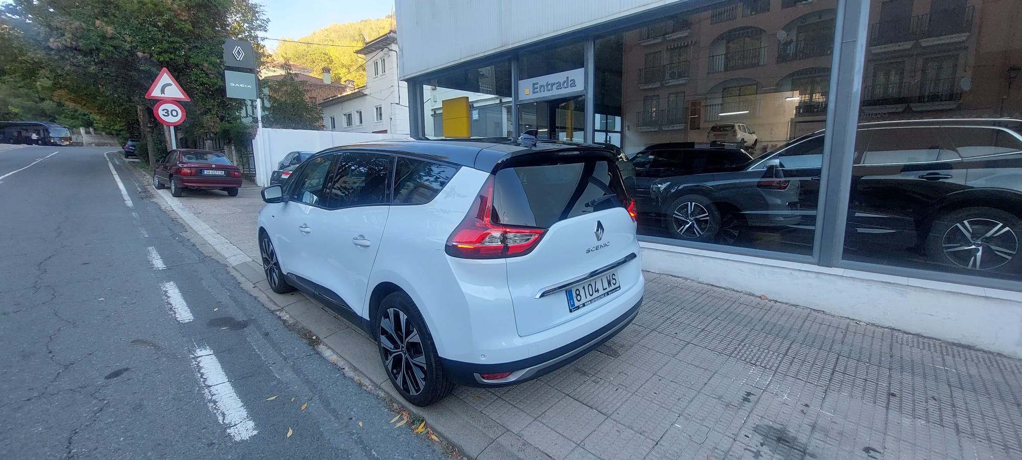 Renault Grand Scenic 1.3 TCE 140CV miniatura 3